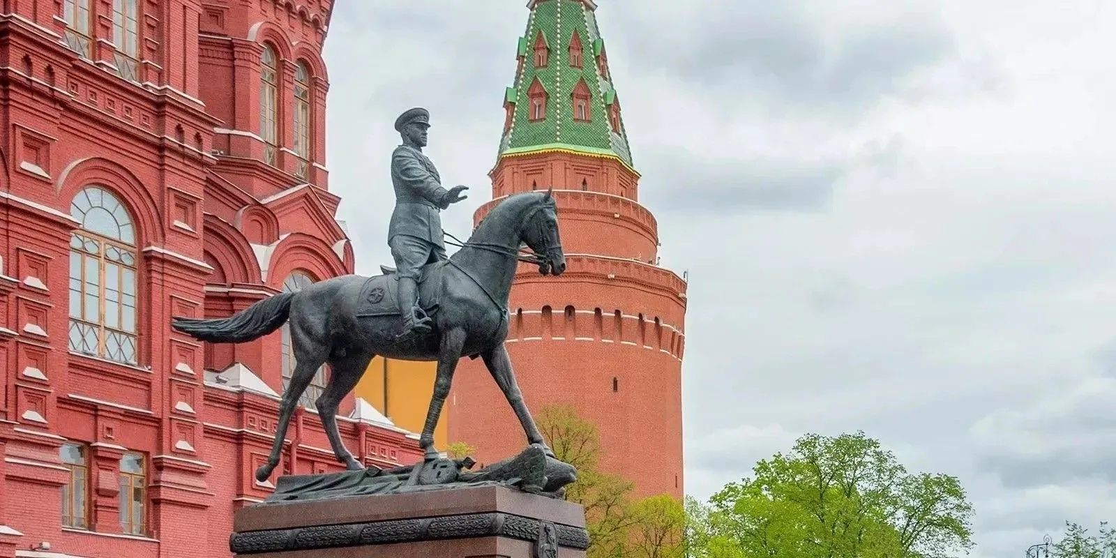 Идем на бесплатную экскурсию "Летопись русских побед"🚶🇷🇺
📆 31 июля, 16:00-17:30

📍 Место встреч
