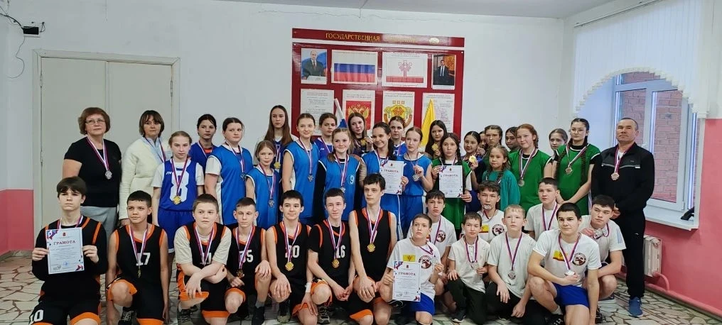 "Алтышевская ООШ" стала победителем на ежегодном турнире по баскетболу памяти Митрофонова Н., Курлов