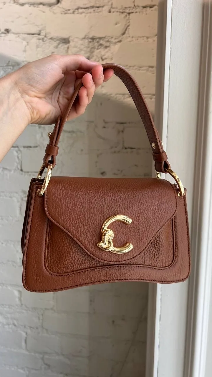 Coccinelle сумка 

19900₽ | 13.5*20.5
спец. цена!💚
Длинный ремешок в комплекте 124 см

ОФОРМИТЬ ЗАК