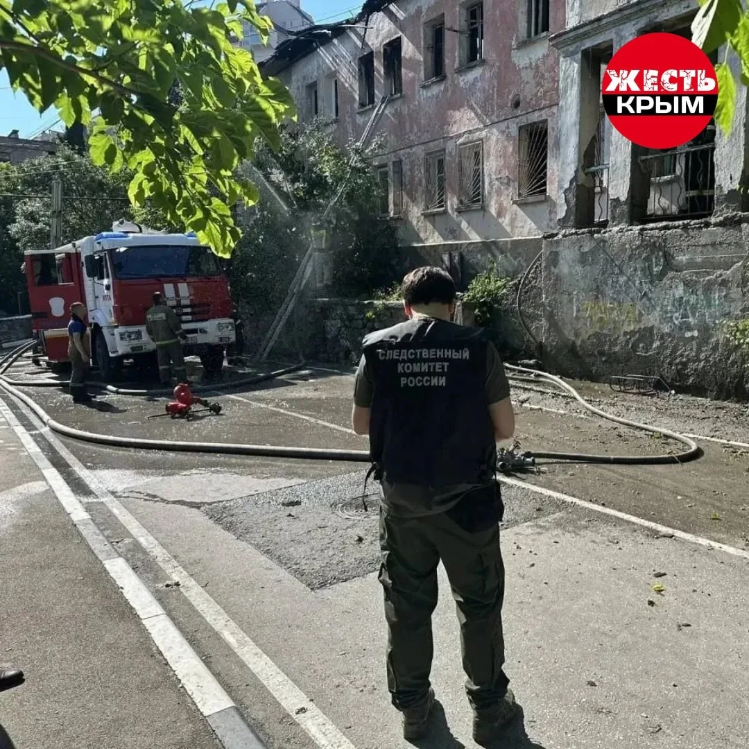 В Ялте после пожара в жилом доме найдены тела трёх человек 😱

Утром на улице Сосновой потушили возг