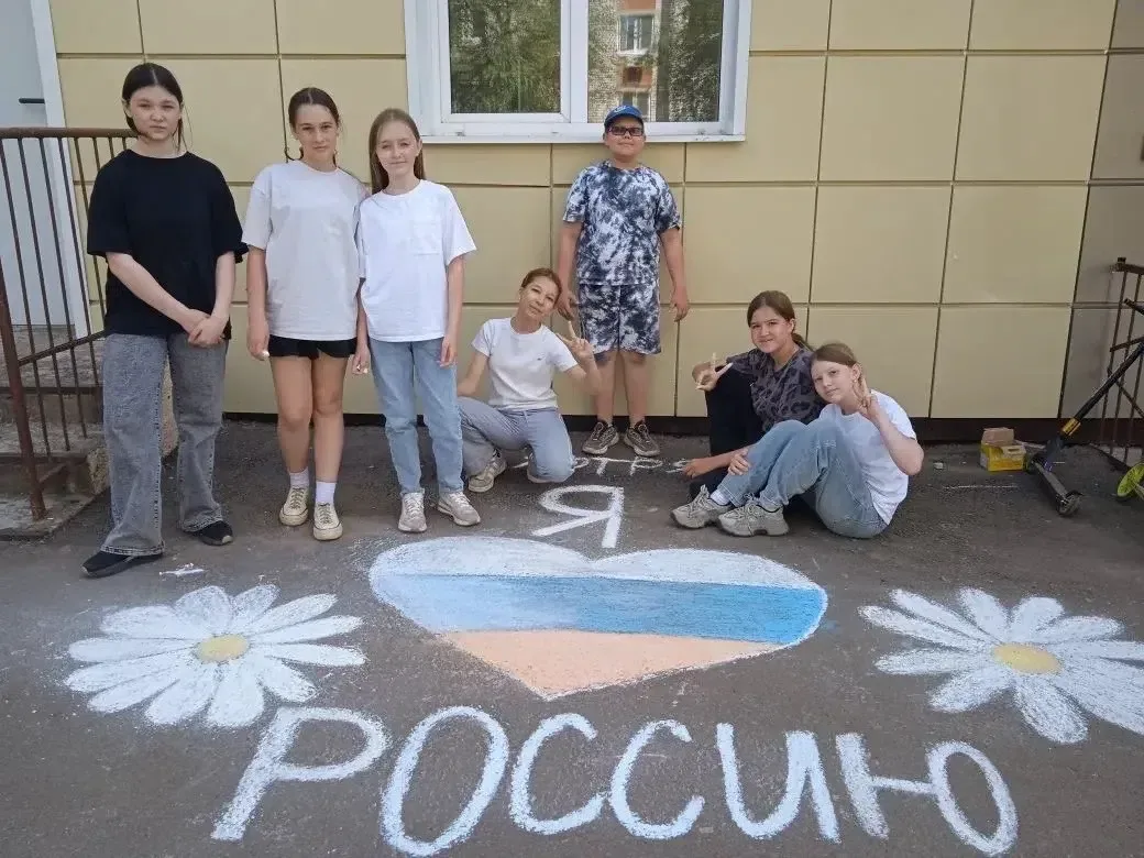 ✨ Яркий девятый день в лагере: сказки Пушкина, творчество и строевая выучка! ✨
Сегодня в нашем лагер
