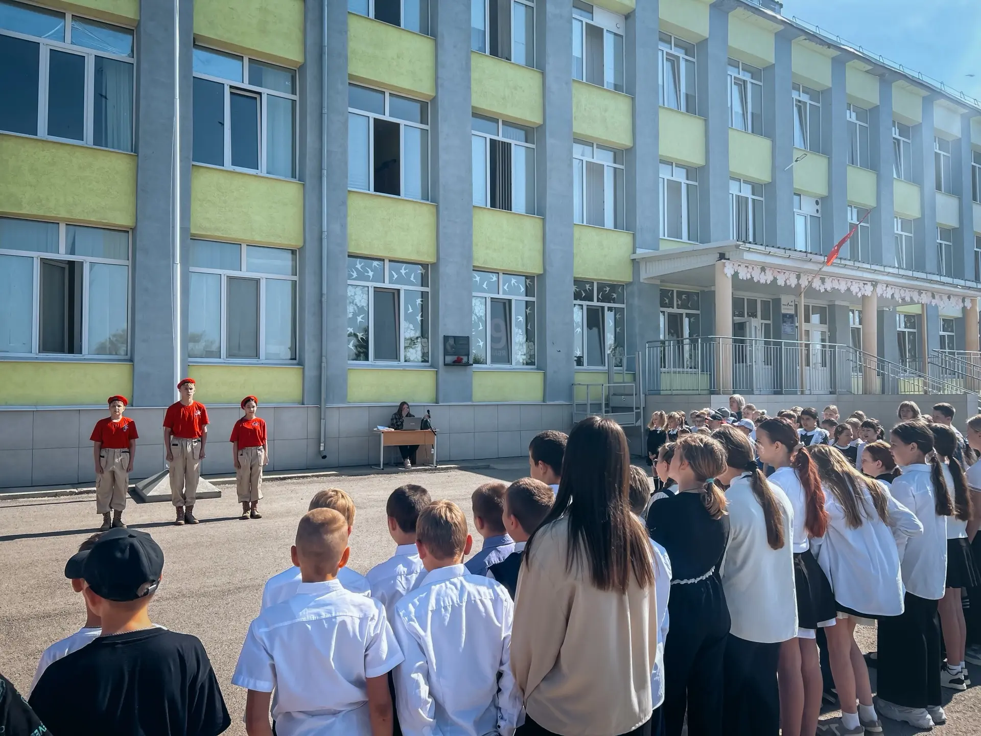 🏫 Май — время не только тепла и цветов, но и самых важных школьных событий. Этот месяц по праву мож
