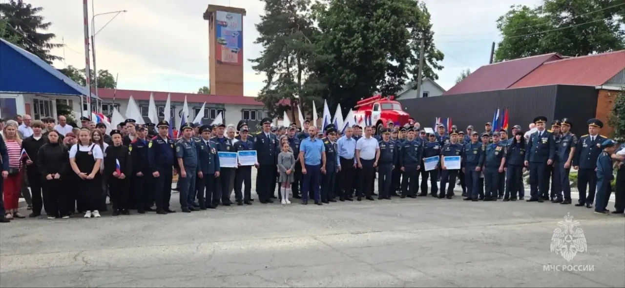 Начальник ГУ МЧС России по Краснодарскому краю генерал-майор внутренней службы Алексей Клушин за доб