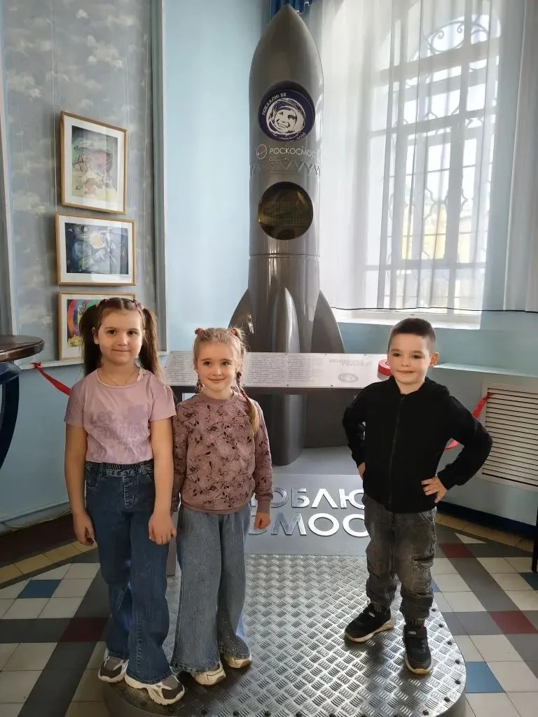 🚀 Космическое путешествие наших почемучек! ✨Сегодня ребята из старшей и подготовительной группы поб