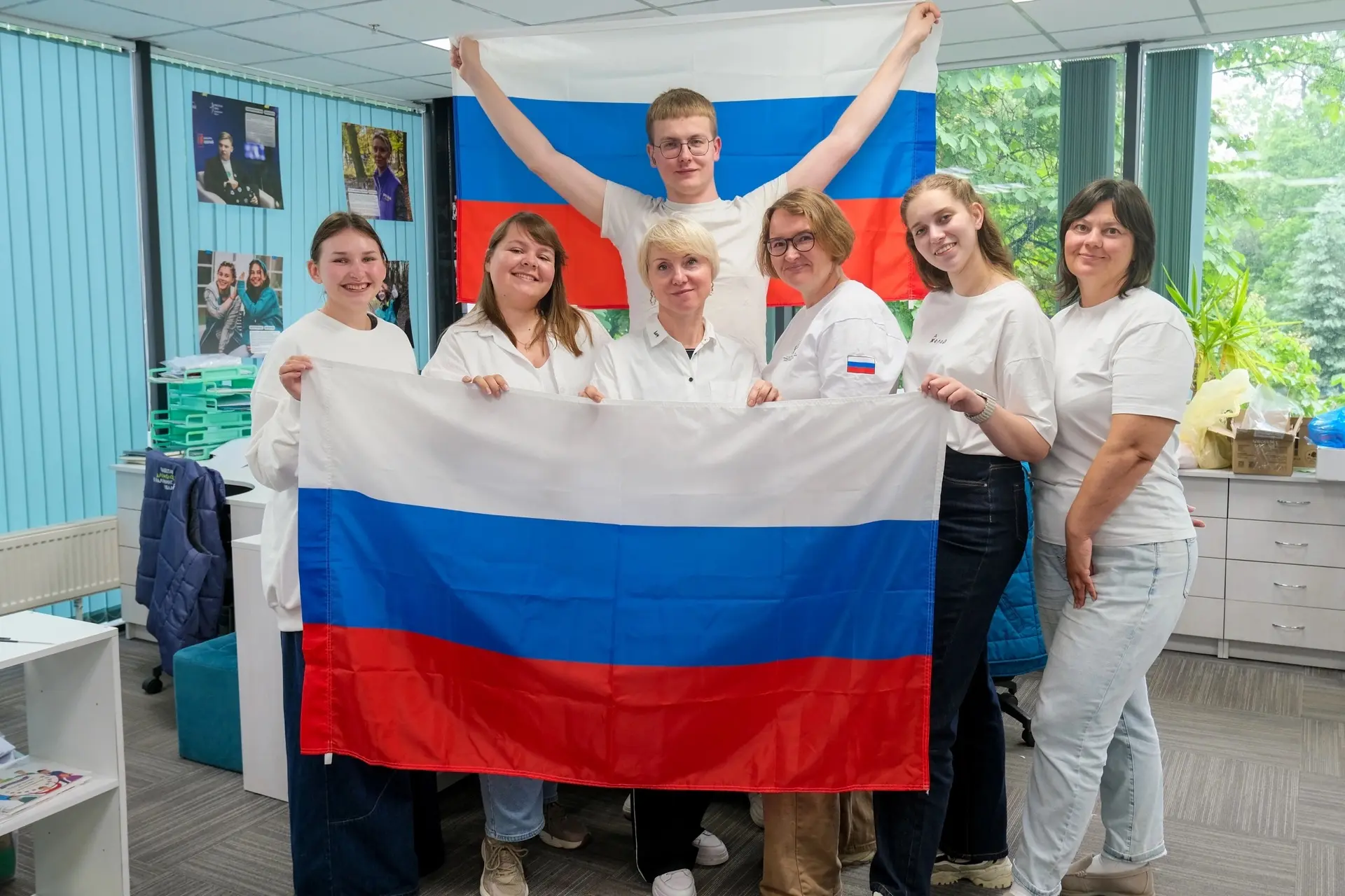 С Днём России! 🇷🇺 
 
Сегодня мы отмечаем праздник, который объединяет всех нас – людей разных проф