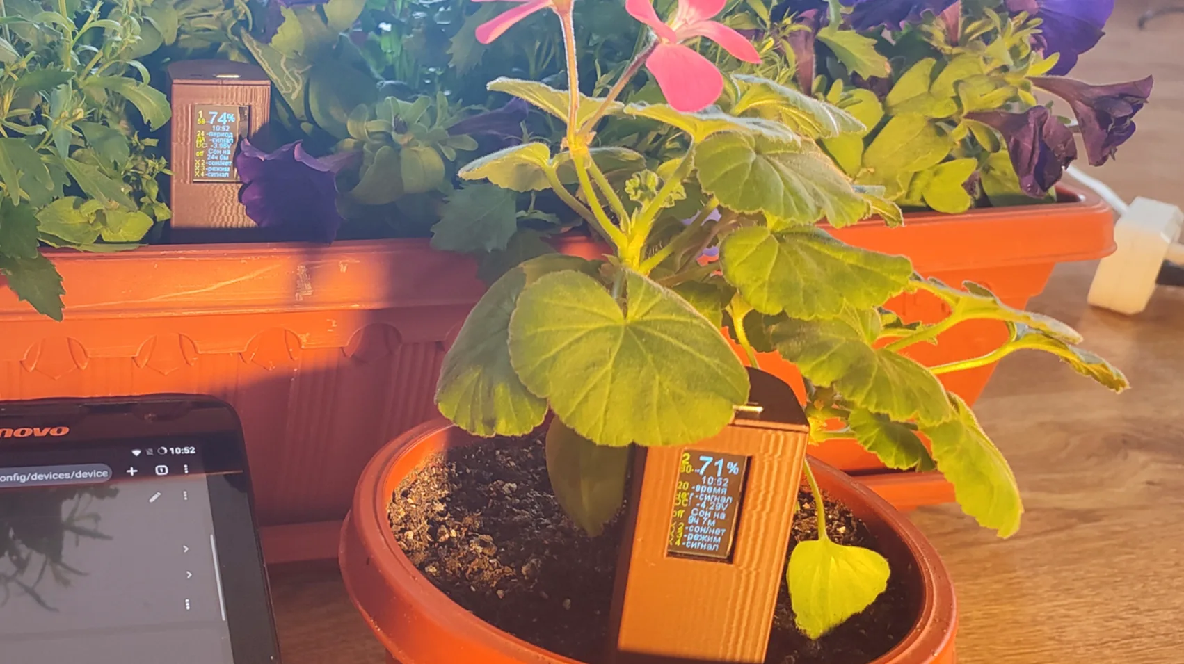 Soil-Moisture-Monitoring-Device - Устройство контроля влажности почвы:

Подсмотрел в чате по ESPHome