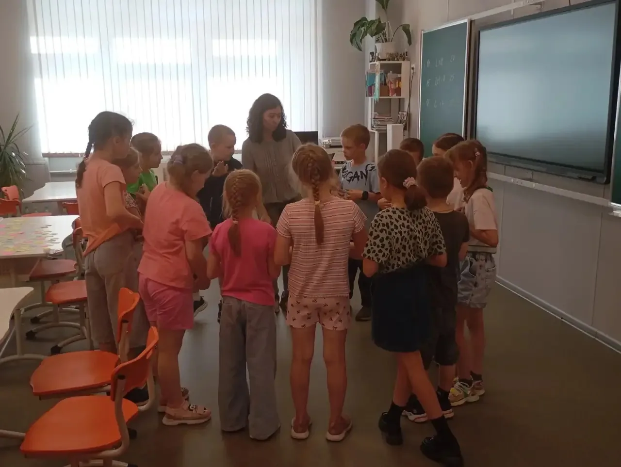 ☀️5 день лагерной смены «Нескучные каникулы» — насыщенно, дружно, интересно☀️

🙌🏻Утро традиционно 