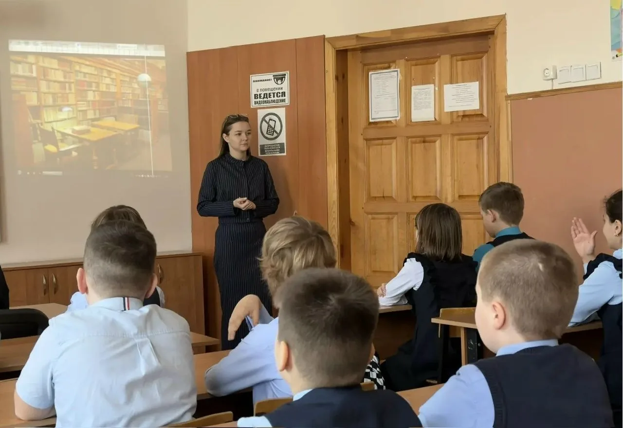 #ОрлятаРоссии
      Во 2А классе прошло 1-е занятие трека «Орлёнок-Хранитель исторической памяти», в