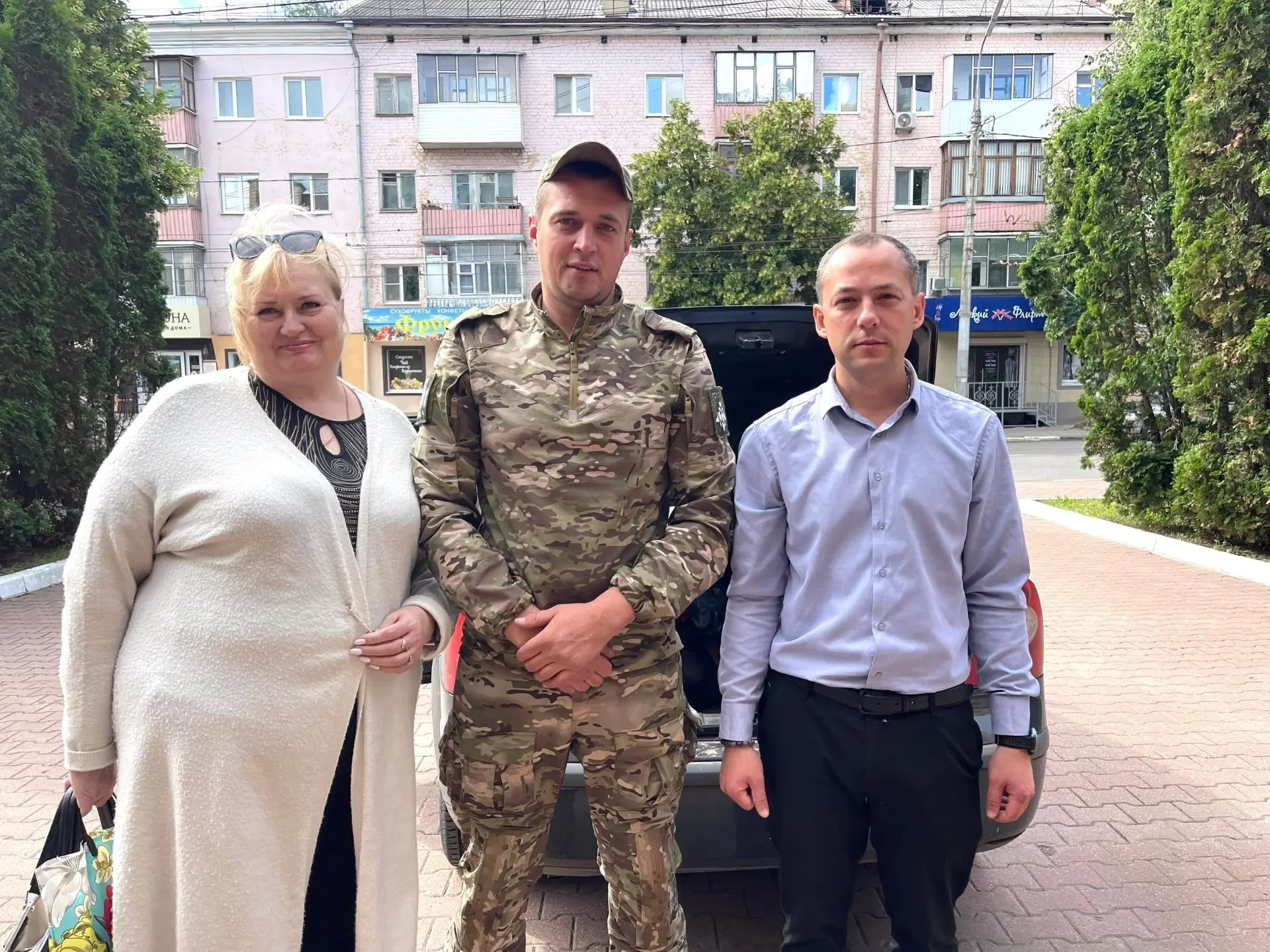🇷🇺 Вклад в Победу: Орёл продолжает поддержку бойцов СВО 

Накануне заместитель мэра Орла Сергей Ни