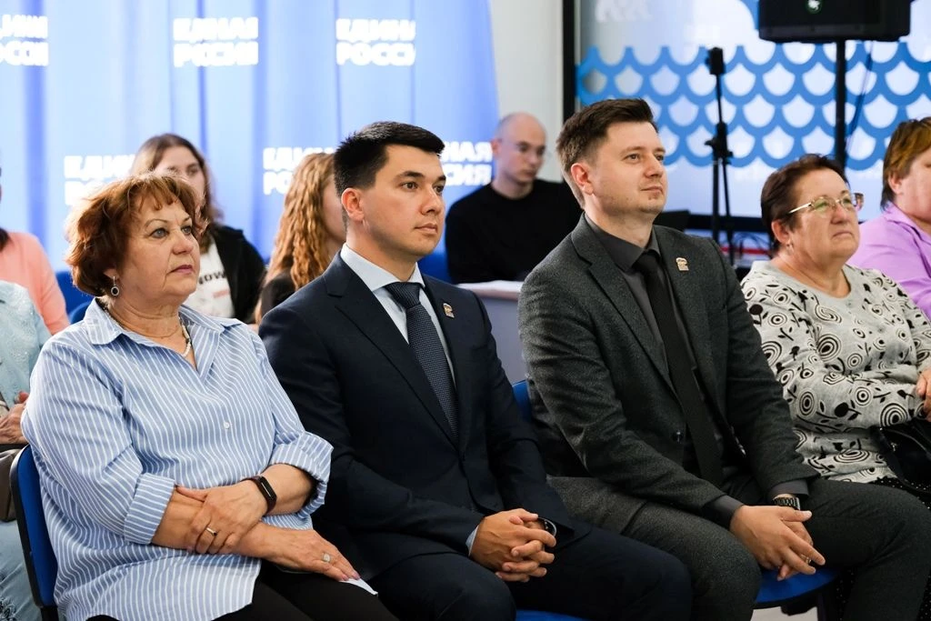 Награждены лучшие рукодельницы конкурса «Серебряные таланты. Искусство жизни»

Сегодня в Штабе общес