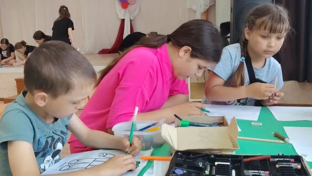🤝 Давай дружить! Как прошел наш "тематический день"- просто отлично! 
👭 Сегодня в пришкольном лаге