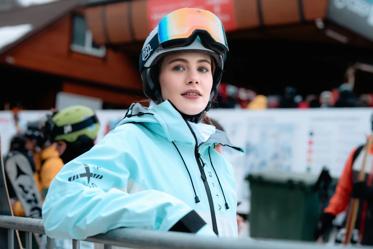 Возвращаемся на «Красную Поляну» ⛷️

Сериал, который в 2025 году стал рекордсменом Кинопоиска по с