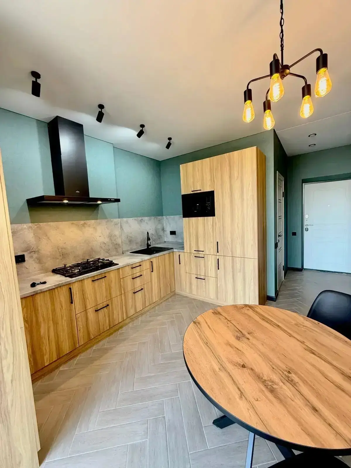 📍ЖК Премьера 
Сдаётся 1к.кв. , 37 м2
Есть всё необходимое для комфортного проживания.
Закрытая охра