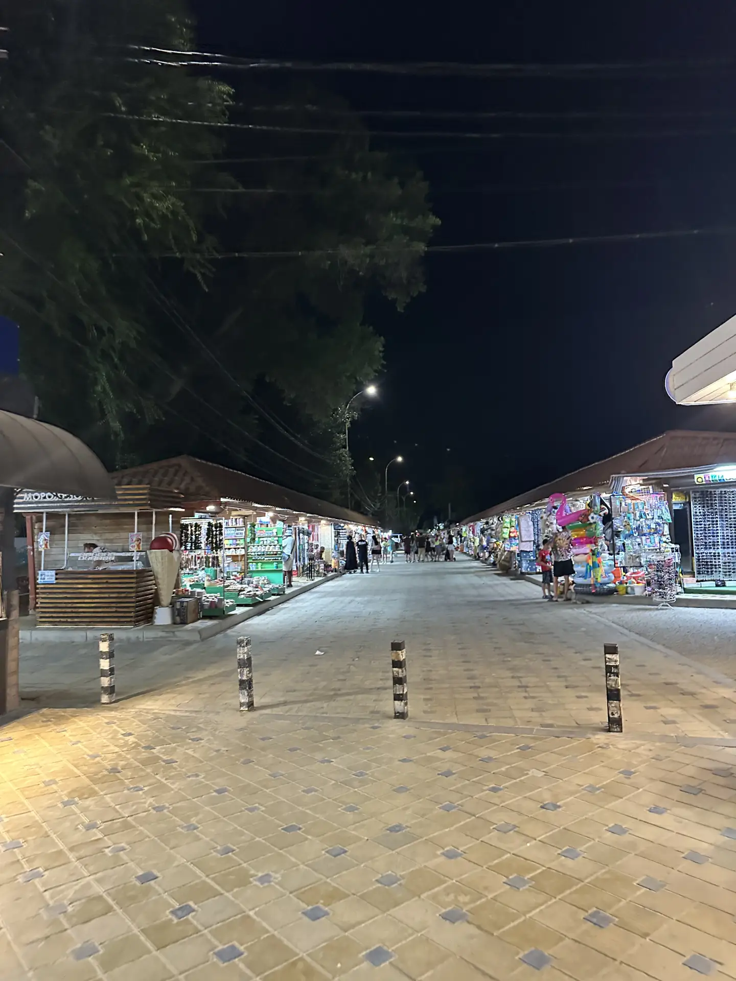 Вечерняя набережная самое атмосферное место 🥹