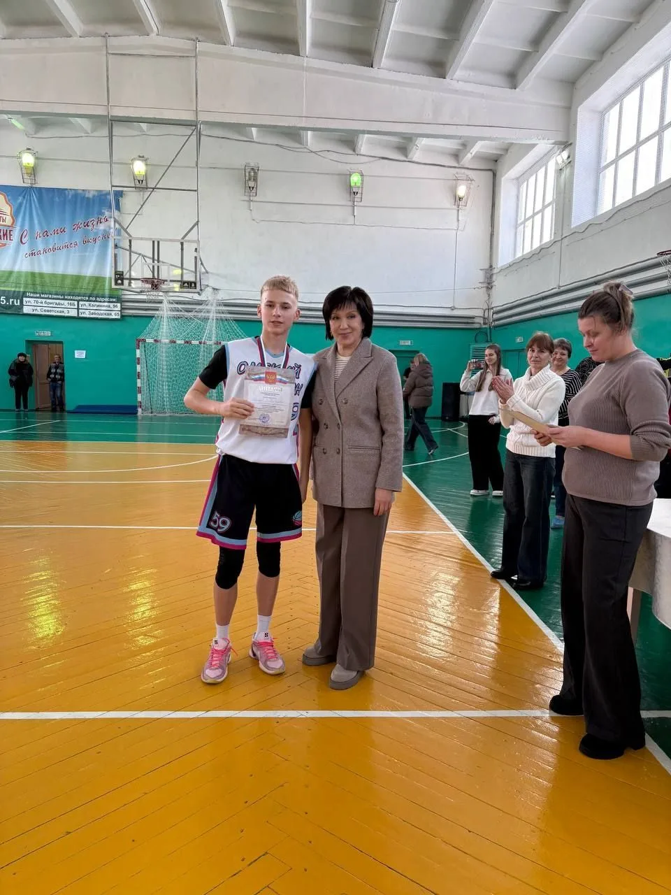 🔥 Сборная юношей по баскетболу Омского района бронзовые призеры XXXIII областного зимнего спортивно