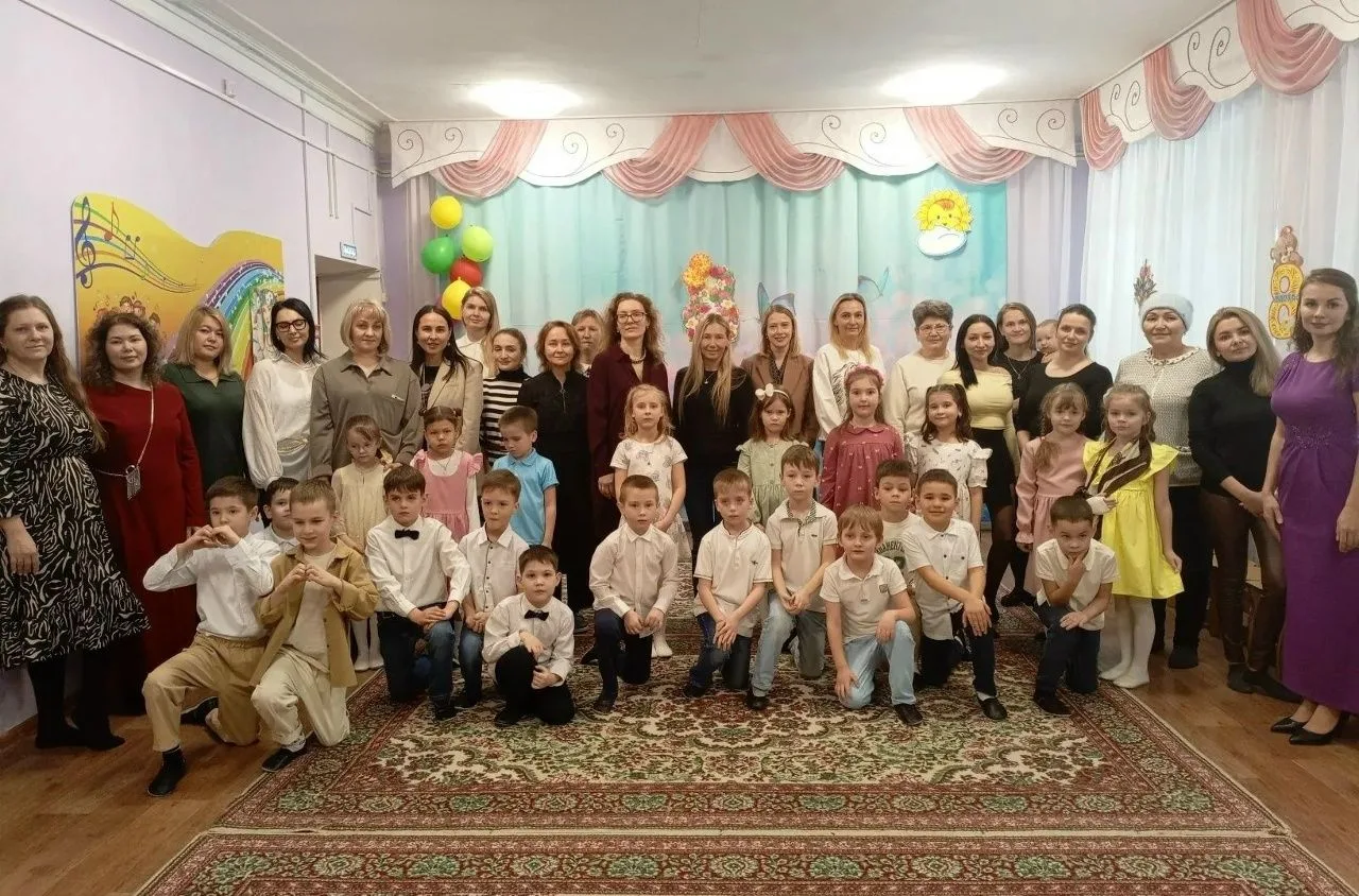 6 марта в детском саду № 8 в старшей и подготовительной группах прошли утренники, посвященные прекра