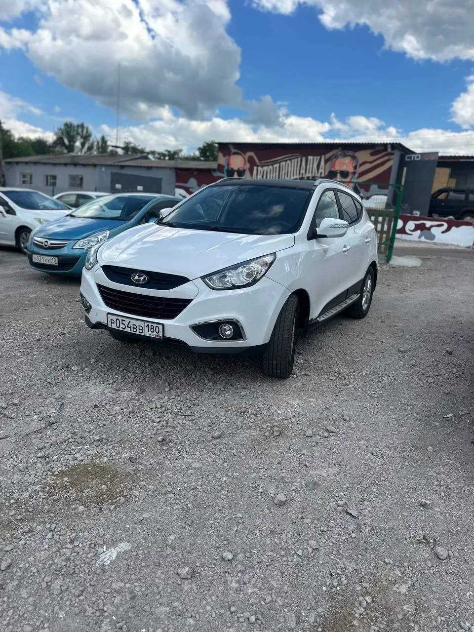 🔻 ЦЕНА СНИЖЕНА ‼️

Кореец Hyundai IX35 2012 года выпуска с двух-литровым двигателем и полным привод