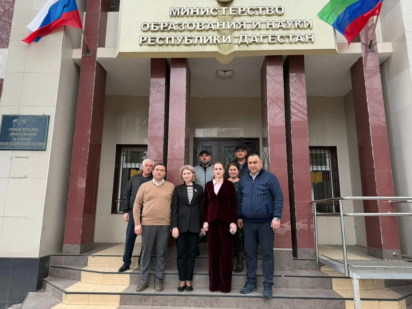 Вчера, по поручению Главы республики Сергея Меняйло рабочая группа Министерства образования и науки 