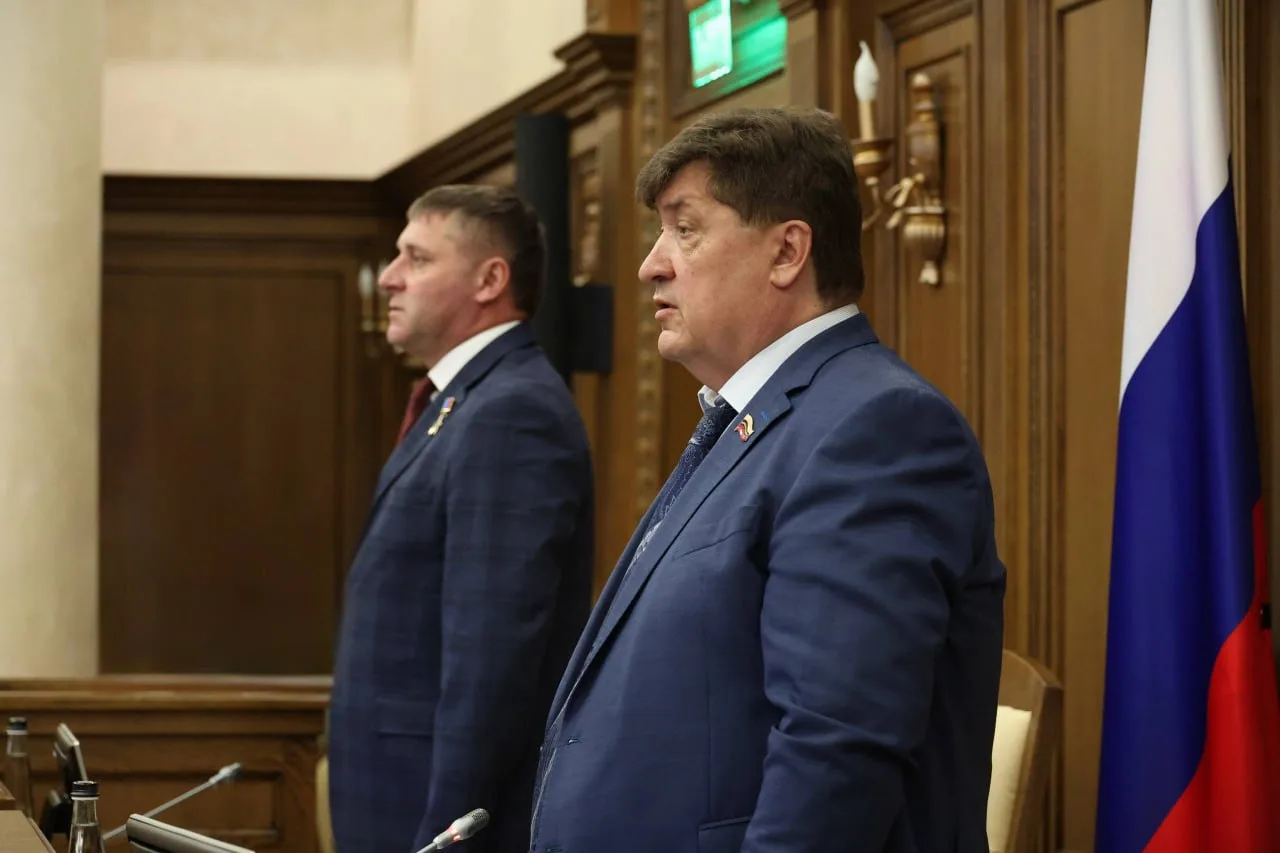 Сегодня состоялось очередное заседание Белгородской областной Думы.

Перед началом сессии к депутата
