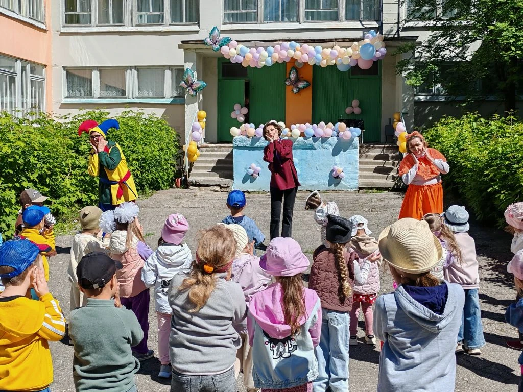 «День беззаботного детства и цветных мелков!» 
Сегодня сам воздух искрился радостью — 1 июня, День з