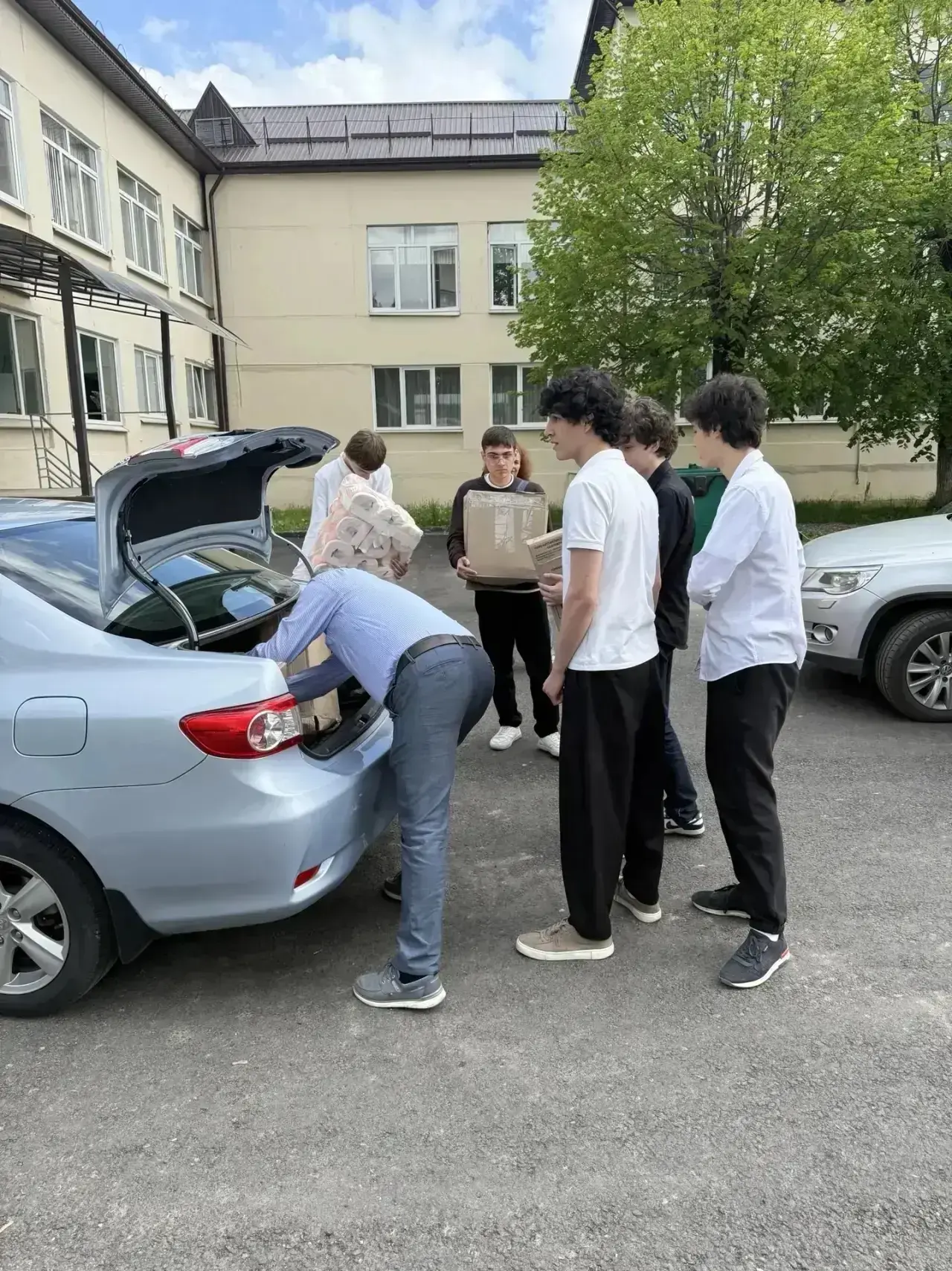 В штабе КБРОО «Вера сильнее огня» состоялась передача очередного гуманитарного груза, собранного кол