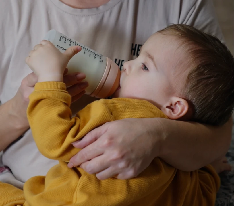 Бутылочный кариес у детей

🍼 Бутылочный (циркулярный) кариес развивается у детей до 4 лет и чаще по
