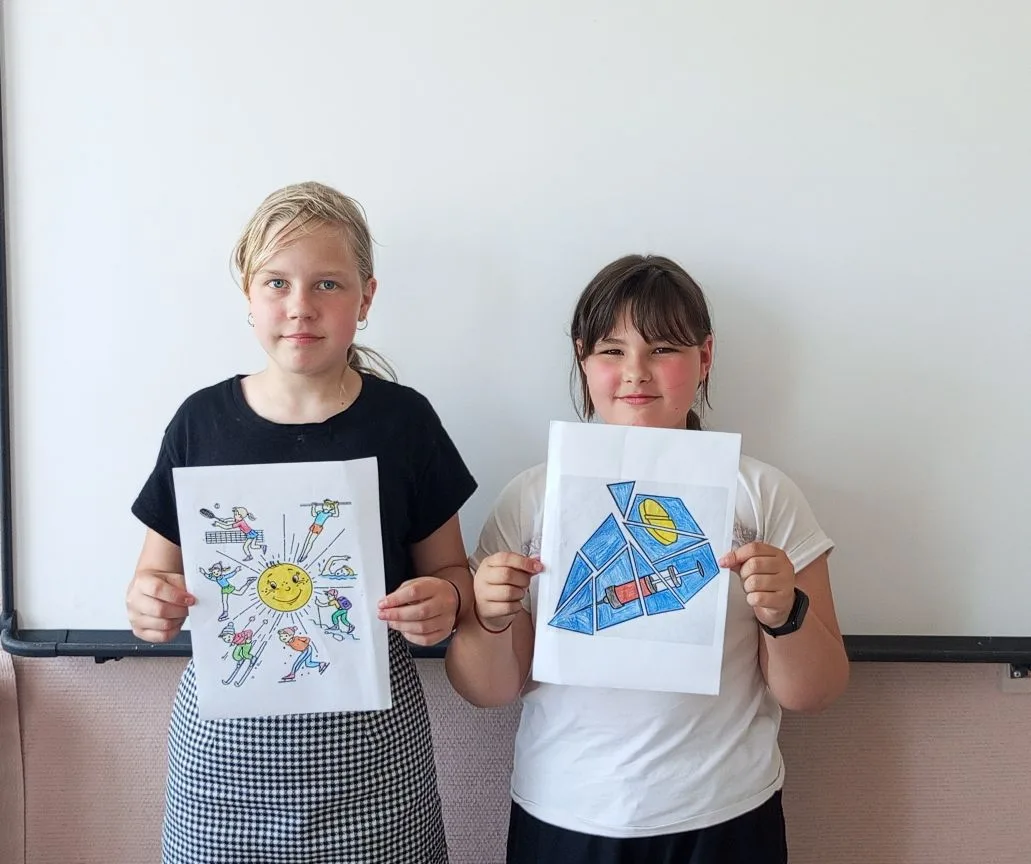 В рамках антинаркотического месячника  в  МКОУ Серебрянской школе прошла выставка рисунков, посвящен