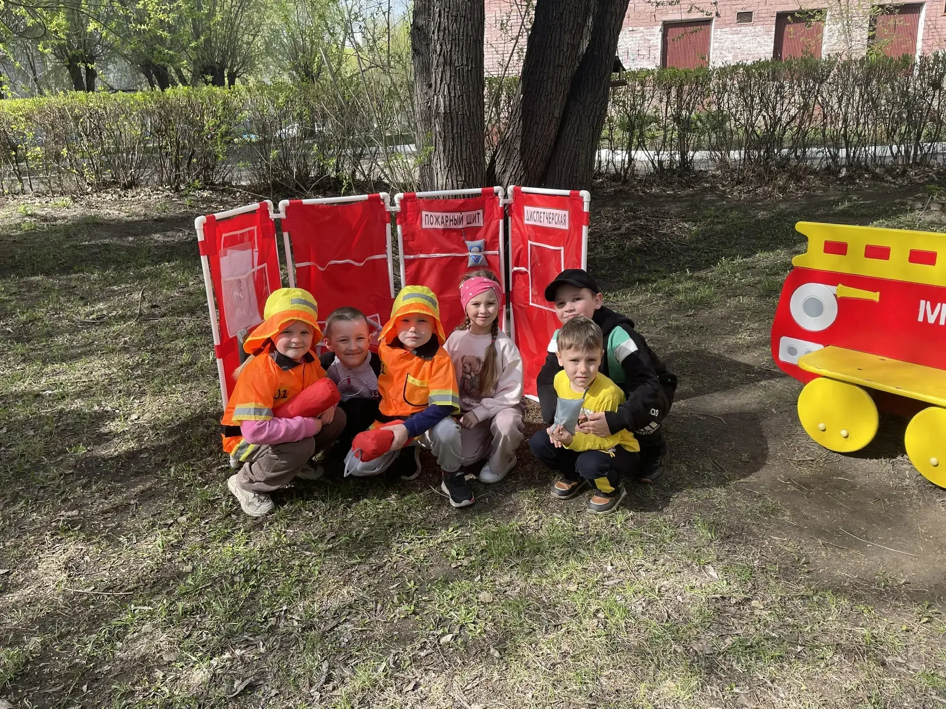 🌲 В подготовительной группе «Золотая Рыбка» прошла игра о правилах поведения в лесу. Ребята увидели