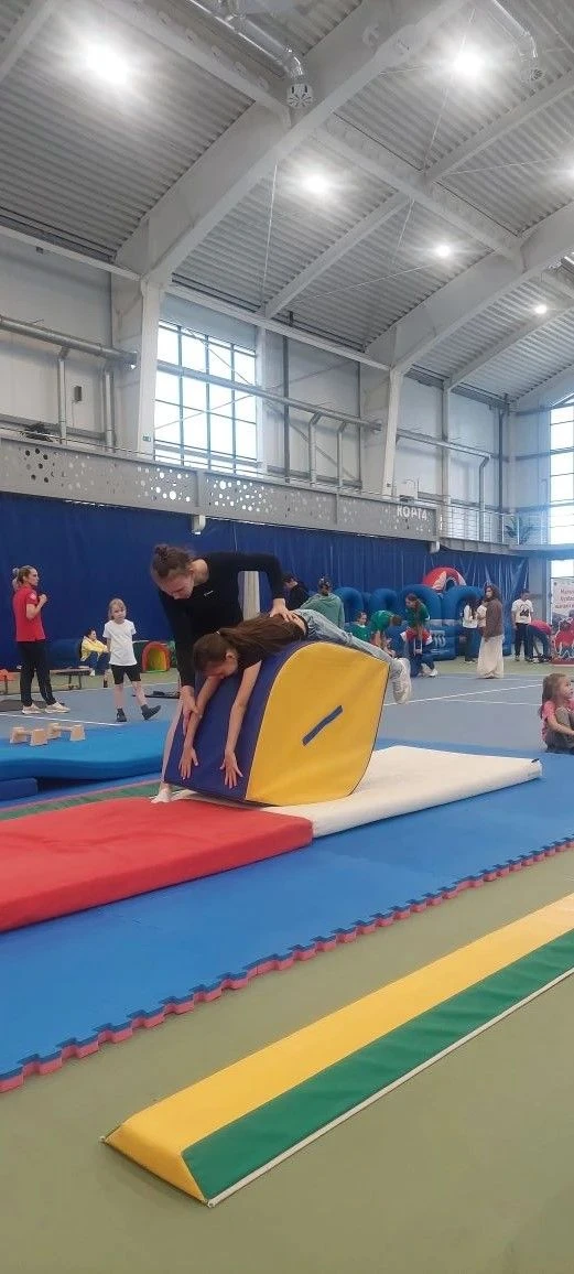 🏆 В теннисном центре "Кузбасс" прошел масштабный физкультурно-спортивный форум-фестиваль «Семья и Р