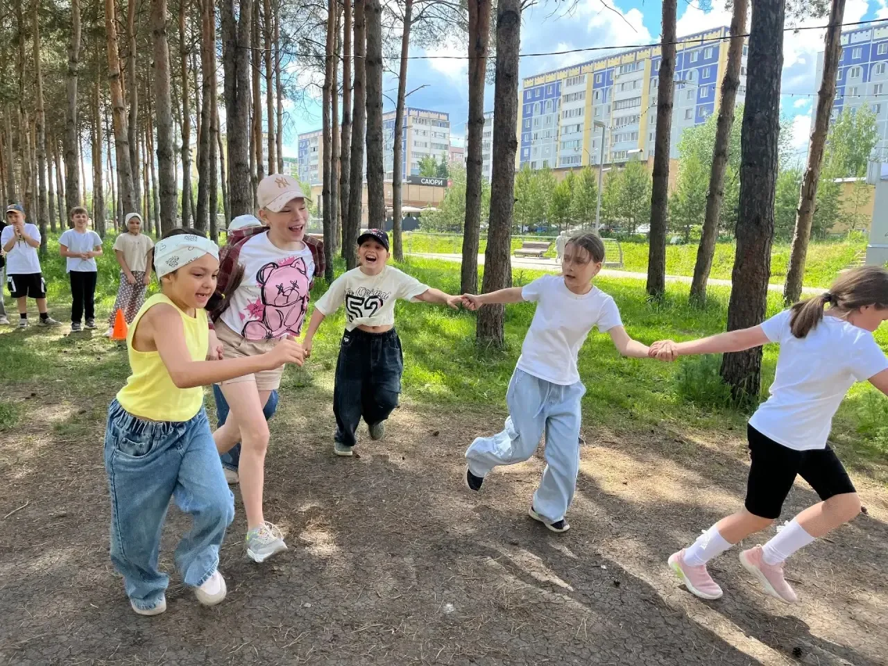 🎉 Весёлые старты в Парке здоровья — это было по‑настоящему жарко!

🏃‍➡️ Сегодня наши юные спортсме