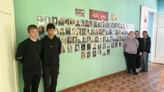 Хранители истории» пополняют Стену памяти военного тыла.


￼Накануне Дня Победы мы открыли Стену Пам