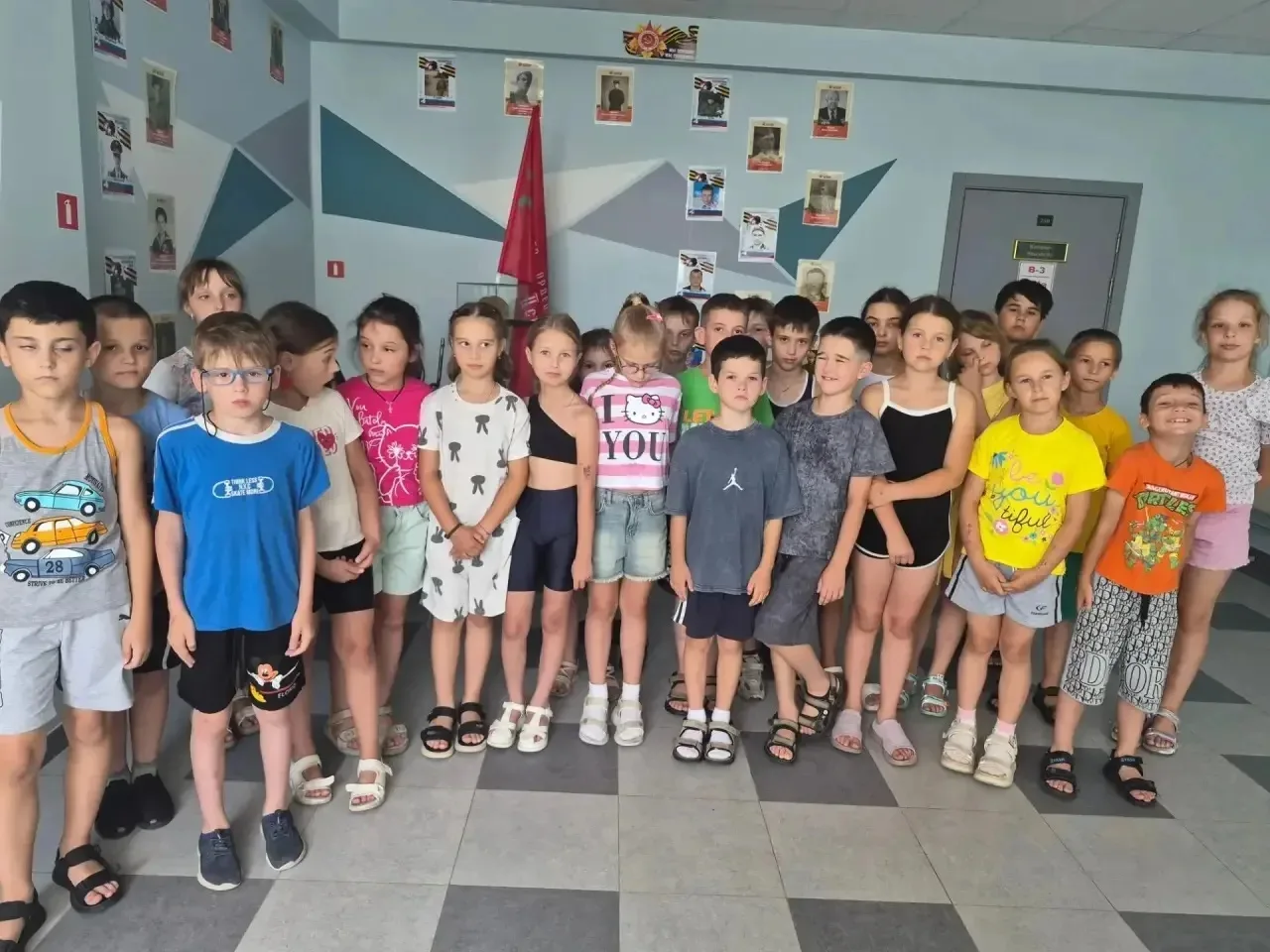 День продолжился очень насыщенно и познавательно. Мы с ребятами посетили школьный музей и библиотеку