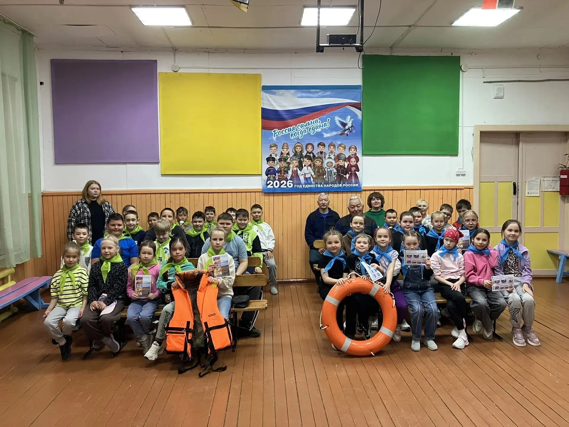🌊 Безопасность на воде: важный урок в ЛДП «Радуга» 🌊2 июня 2026 года в ЛДП «Радуга» прошла познава
