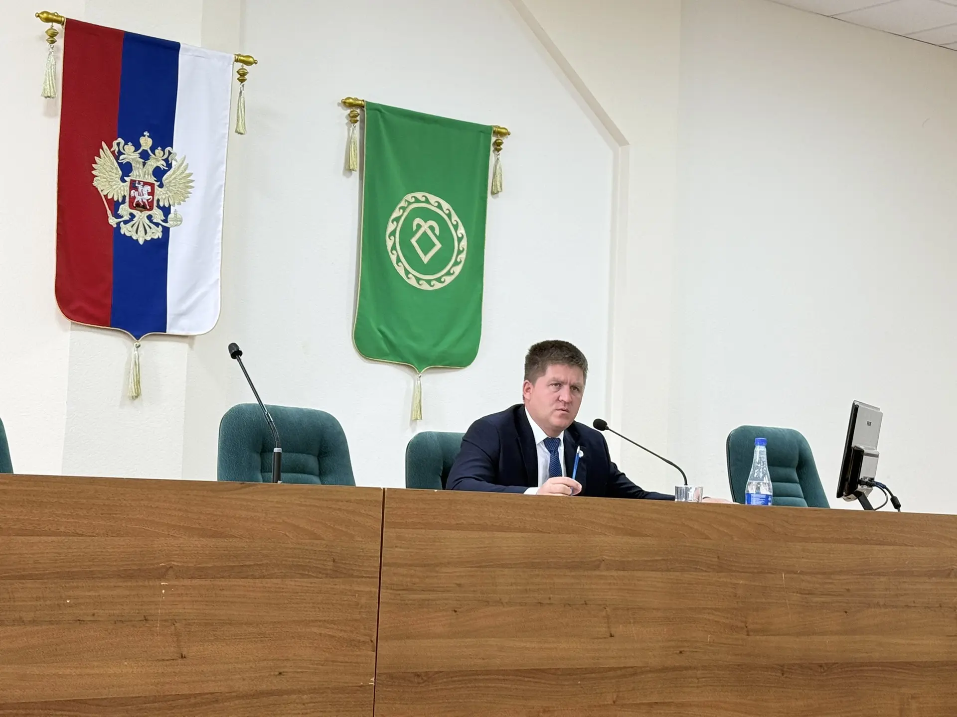 📌 Провёл еженедельное оперативное совещание с руководителями района и главами сельских поселений. О