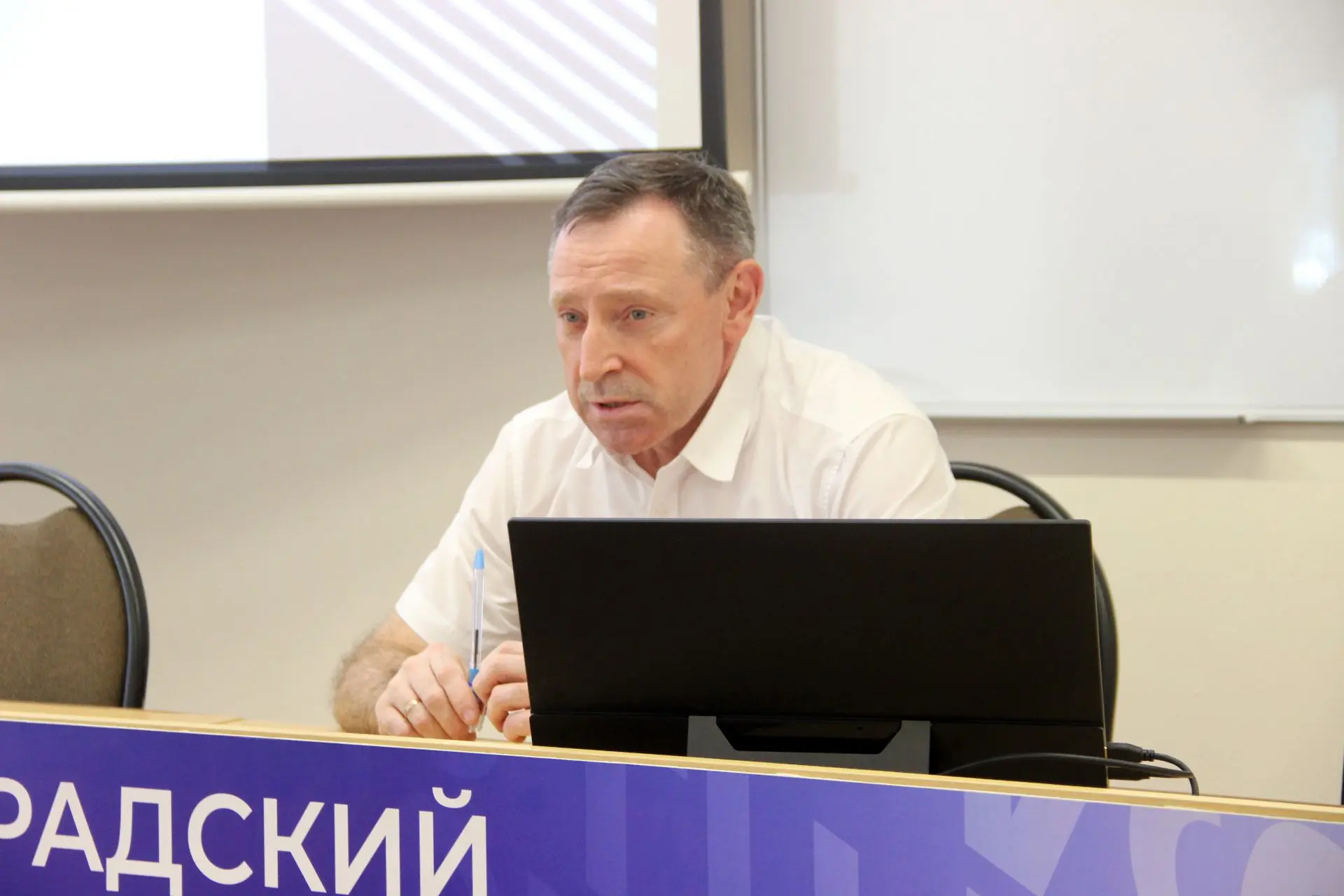 Собрание с кураторами групп на ФСПО
 
18 июня 2026 года заведующим отделением факультета «Среднее пр
