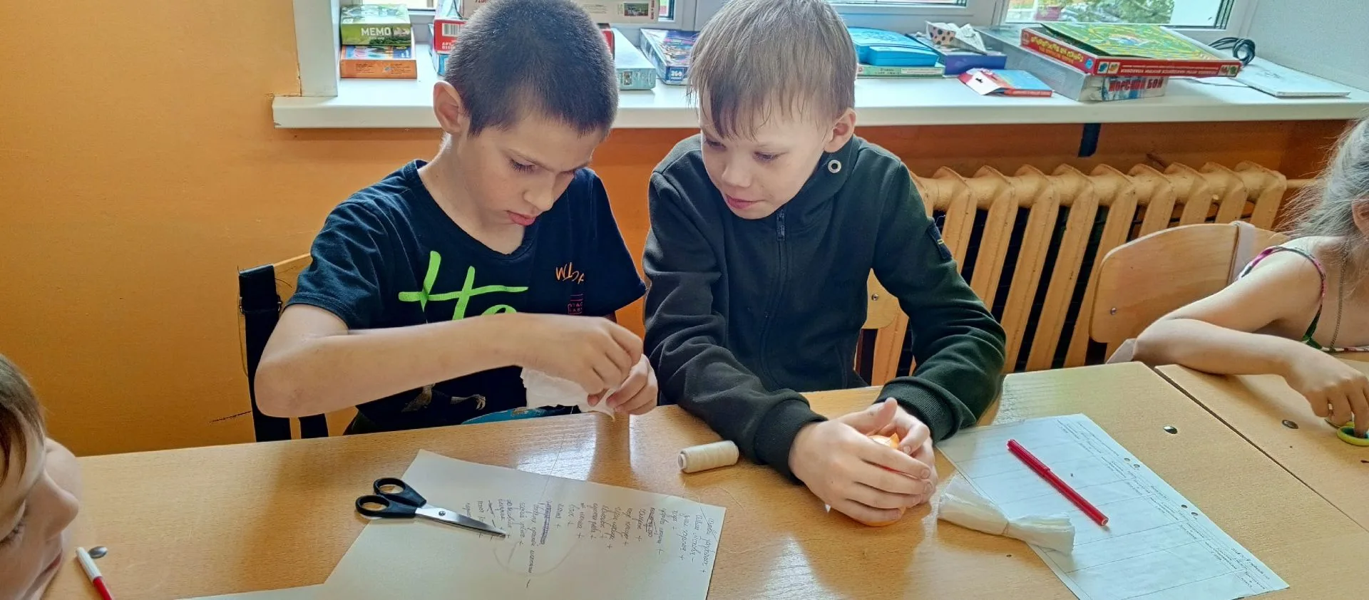 🌟 День  Добровольца в пришкольном лагере школы! 
 
💥Сегодня в нашем лагере прошёл особенный день, 