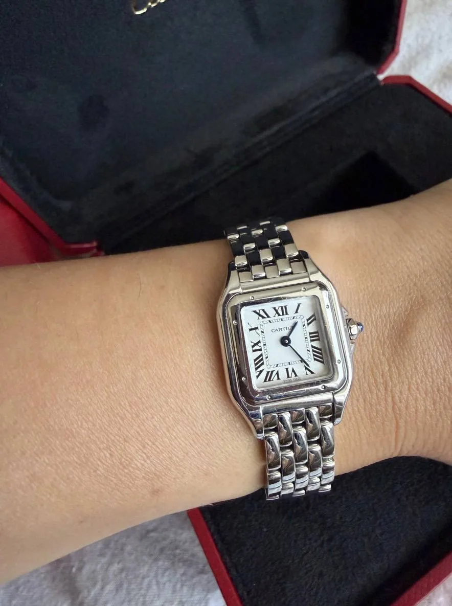 Часы Cartier Panthere 🤤 

Бренд: Cartier 
Комплект: Полный 
Состояние: новое, надевались пару раз, 
