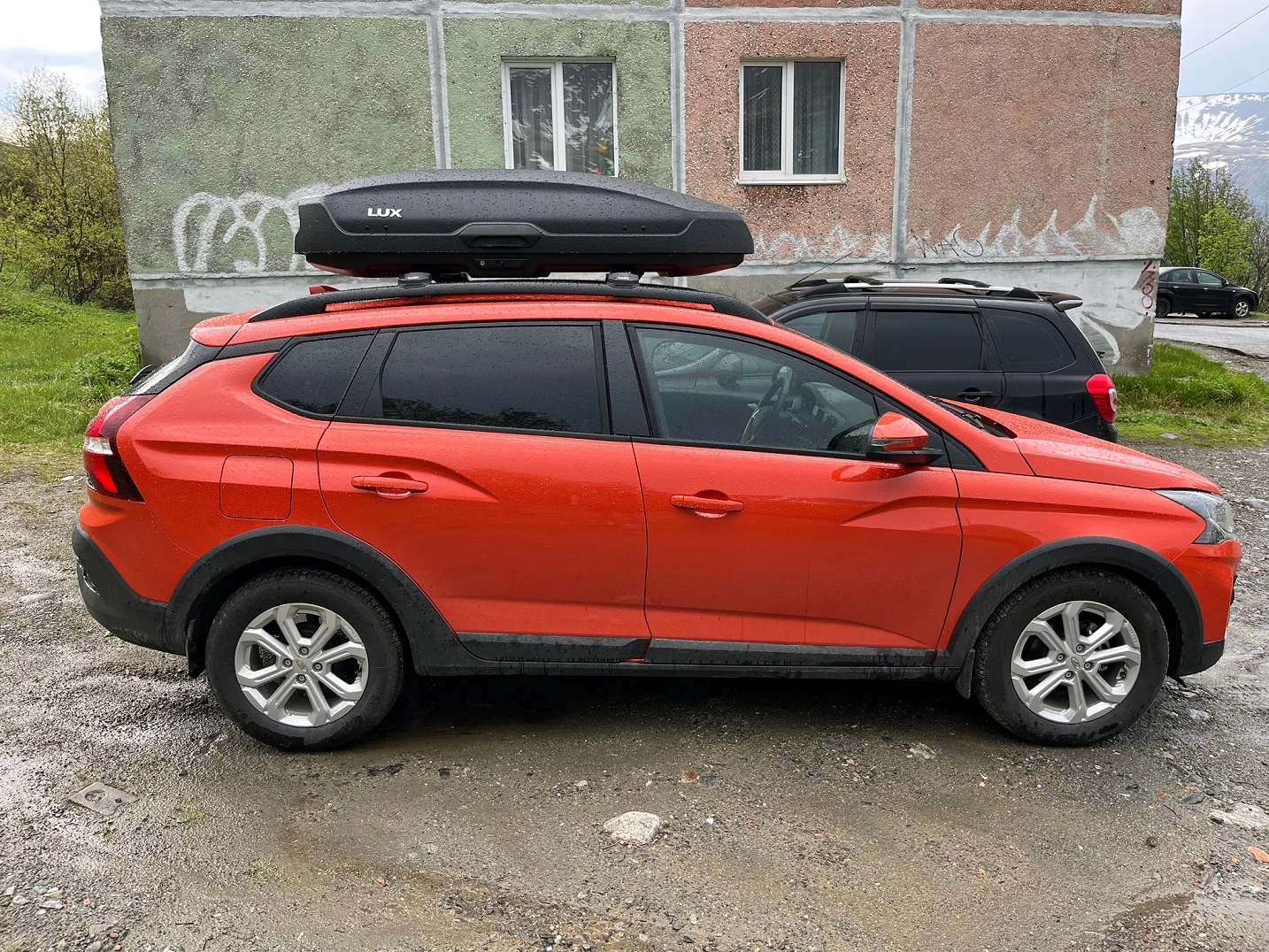 Автобокс для путешествий 🚘

Всем привет! Хочу поделиться крутым находкой для любителей автопутешест