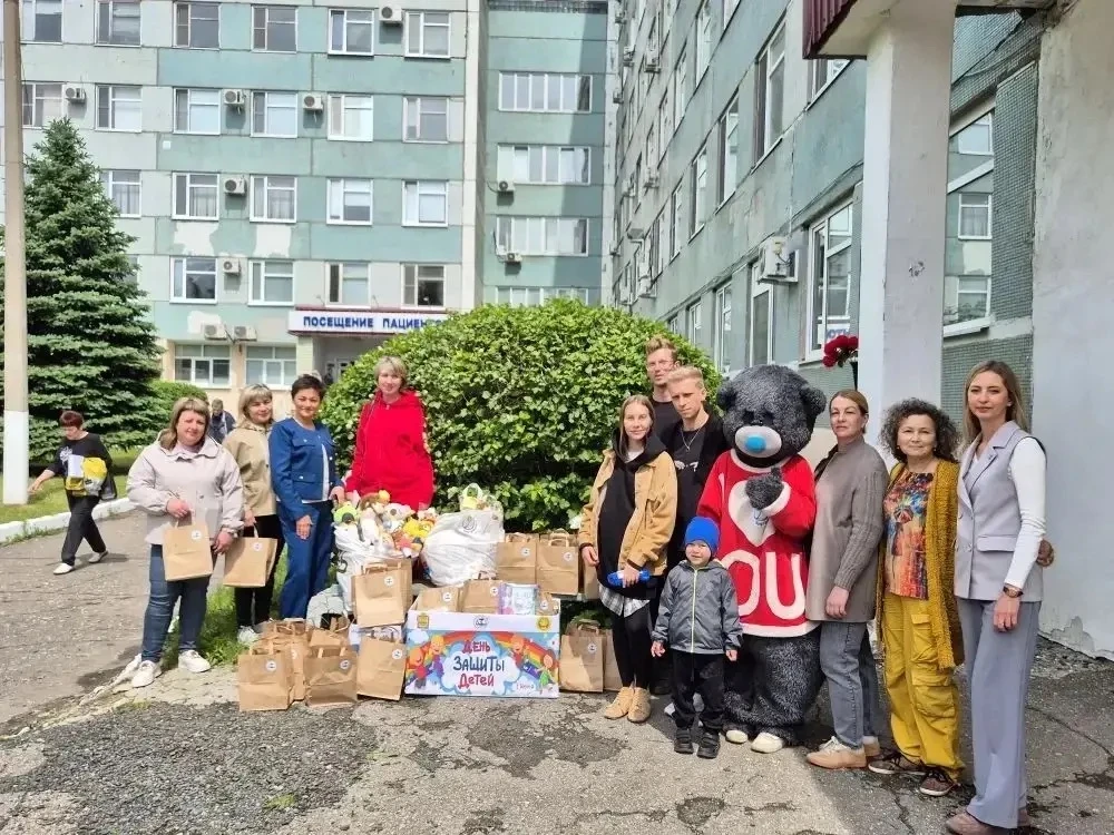 🎉Юных пациентов онкодиспансера поздравили с Днём защиты детей
В Международный день защиты детей уже
