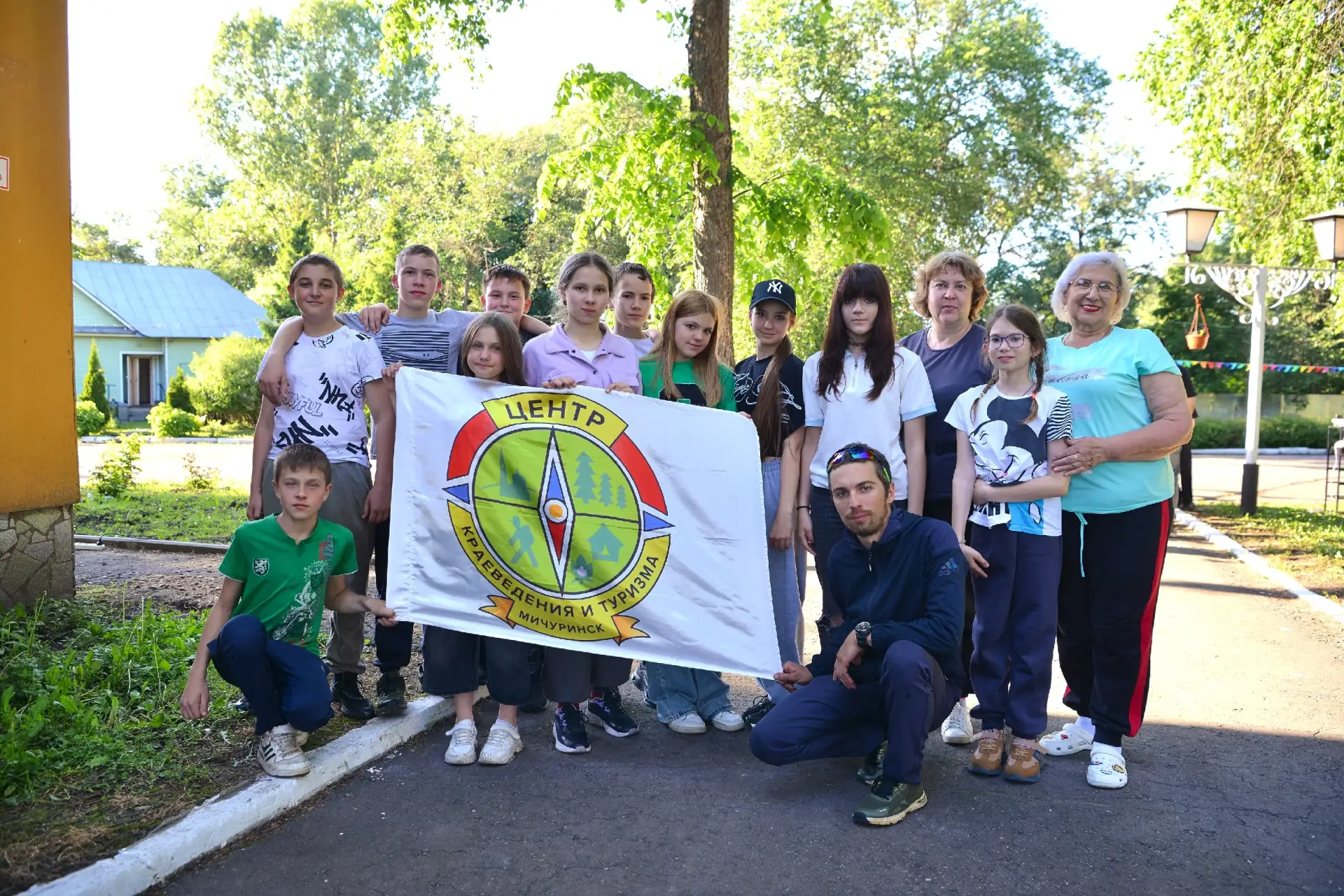🏕 Ежегодно в рамках первой смены на базе нашего лагеря Центр краеведения и туризма организует много