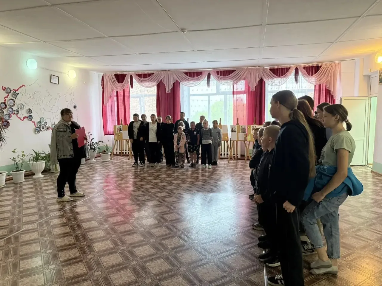 Восьмой день в школьном лагере запомнится надолго — он получился ярким, динамичным и полным морских 