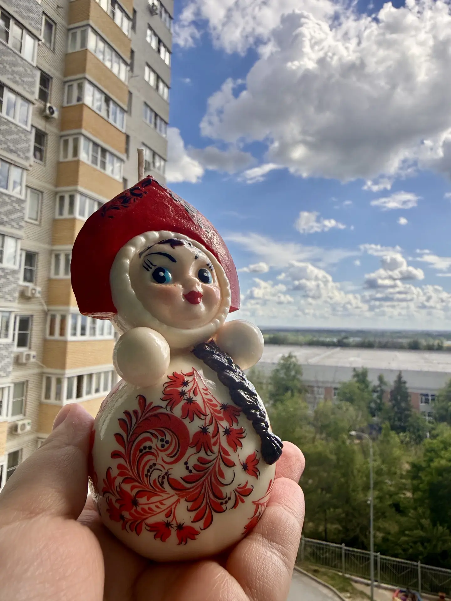 С первым днем лета! Пусть этот сезон будет полон нежности и правильных людей рядом. 🌼
