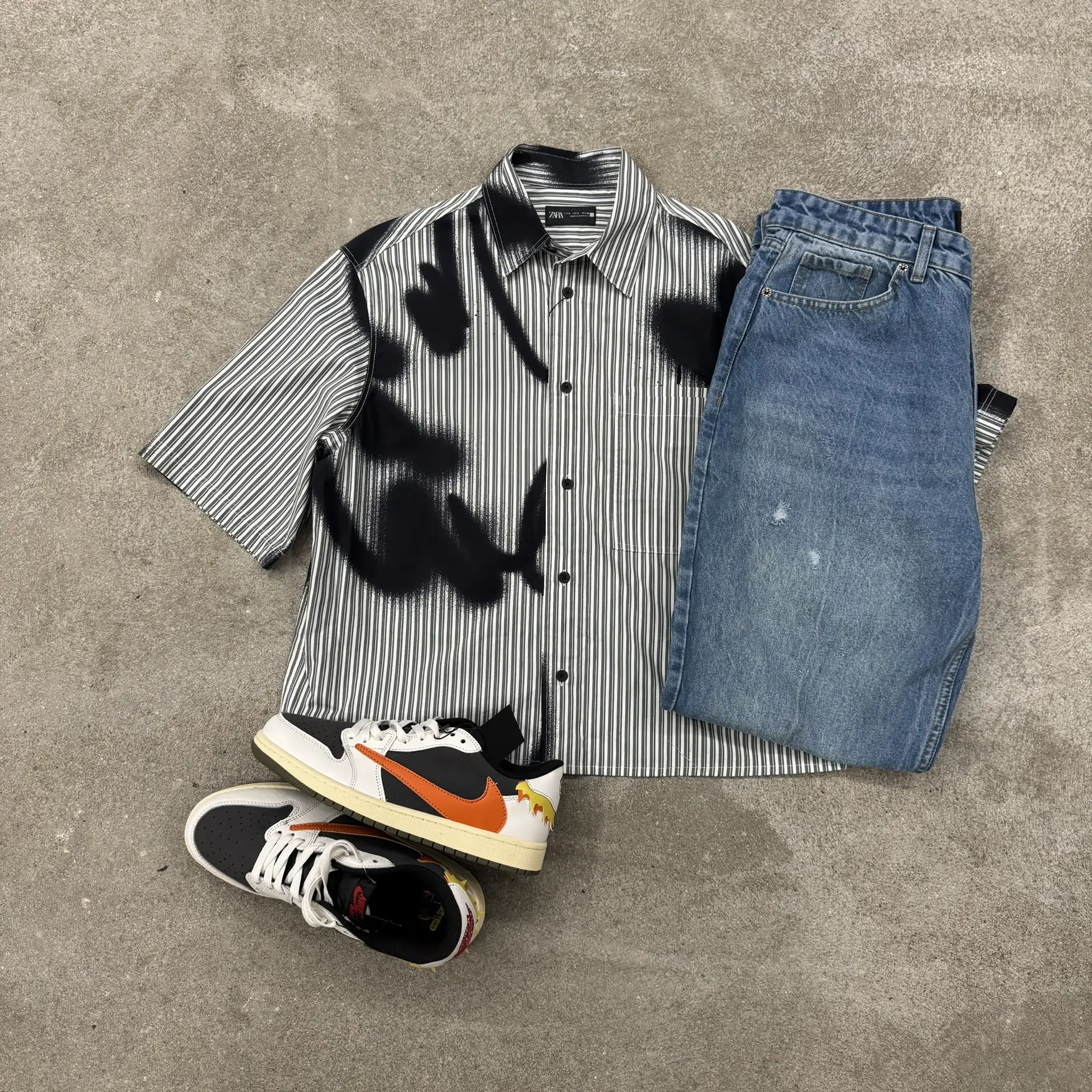 🔥🔥🔥

Рубашка Zara
Цена: 3490₽
Размеры: S

Джинсы 
Цена: 3390₽
Размеры: 29 30 32 34 

Nike Air Jor