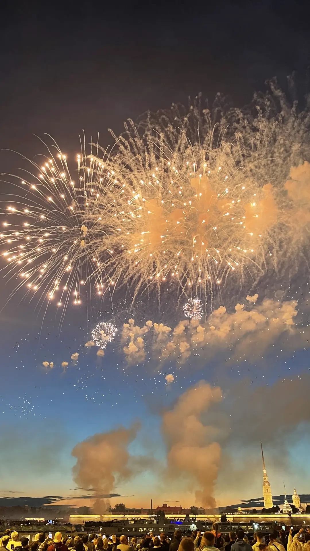 323 года Санкт-Петербургу!✨

С днем рождения, любимый город!♥️

Пусть твои памятники хранят память п