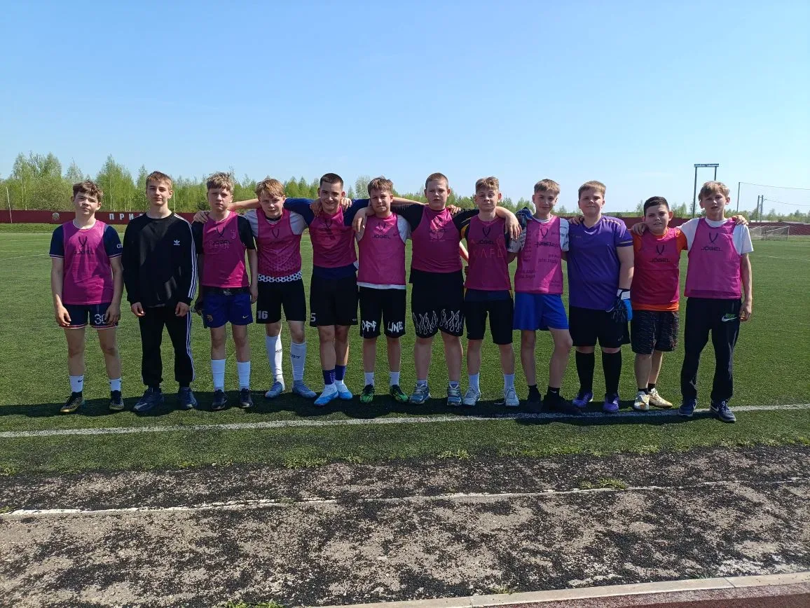 🥈 Серебро на «Кожаном мяче»!

⚽Сегодня на базе комплексного спортивного стадиона д. Березовка проше