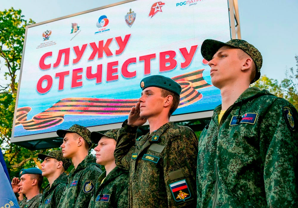 🇷🇺Служение Отечеству: важность и примеры🇷🇺

✨Служение Отечеству — это не просто слова, это ответ
