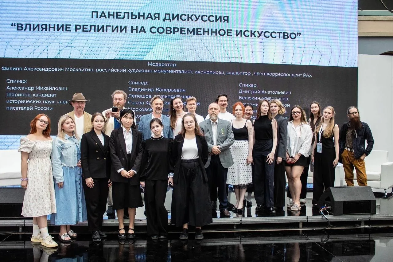 Дорогие друзья!💙

С 11 по 14 июня студенты Дипломатической академии МГИМО МИД России приняли участи