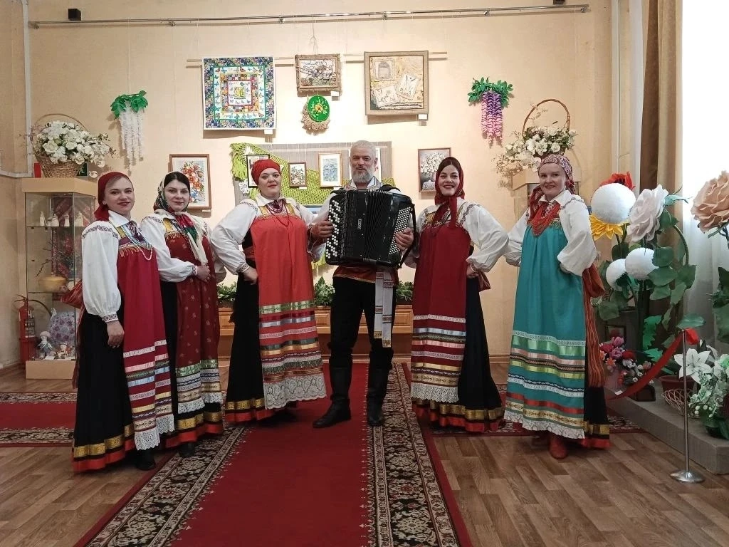 В областном Дворце культуры имени Винокура прошёл Областной фестиваль народного творчества "Играй, г