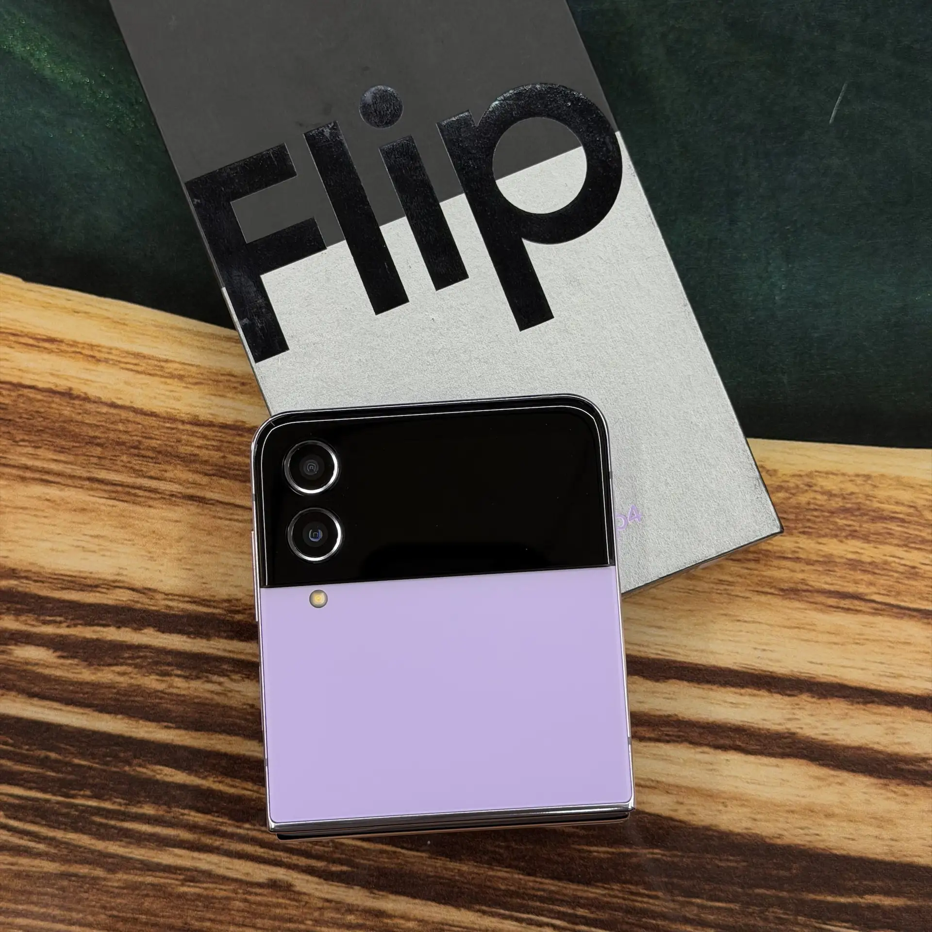 Необыкновенная позиция поступила к нам по “trade-in” 

Samsung Galaxy Z Flip 4 256Gb 
✔️Идеальное со
