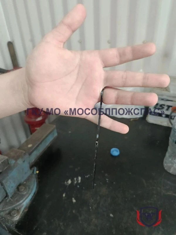 В Мытищах подросток засунул палец в отверстие ножа и не смог вытащить
 
Парень решил проверить, прол